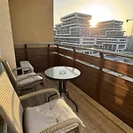 Warm And Stylish At Coresi Apartment