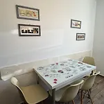 Warm And Stylish At Coresi Apartment Brasov