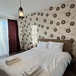 Warm And Stylish At Coresi Apartment Brasov