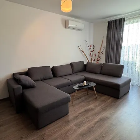 Warm And Stylish At Coresi Apartment Brasov